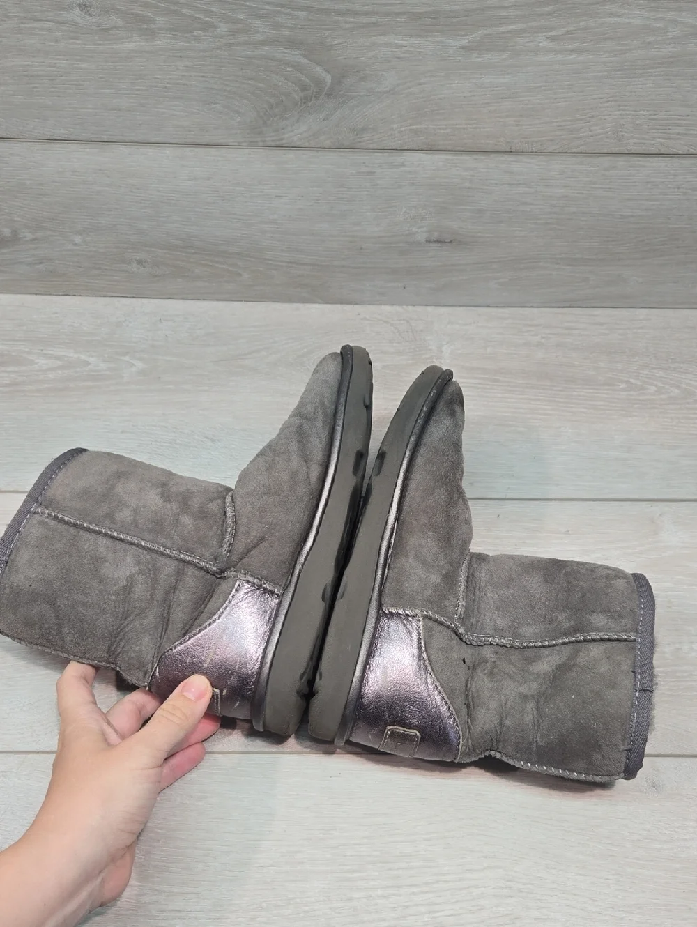 Ugg Australia Kids Big Girl Gray Suede Shearling Lined Short Boots Shoes Sz 3